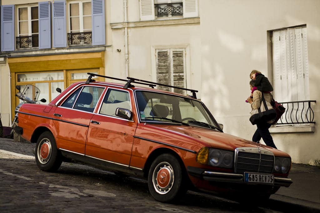 Photographe Paris - People of Paris - Montmartre - Aller à l'école