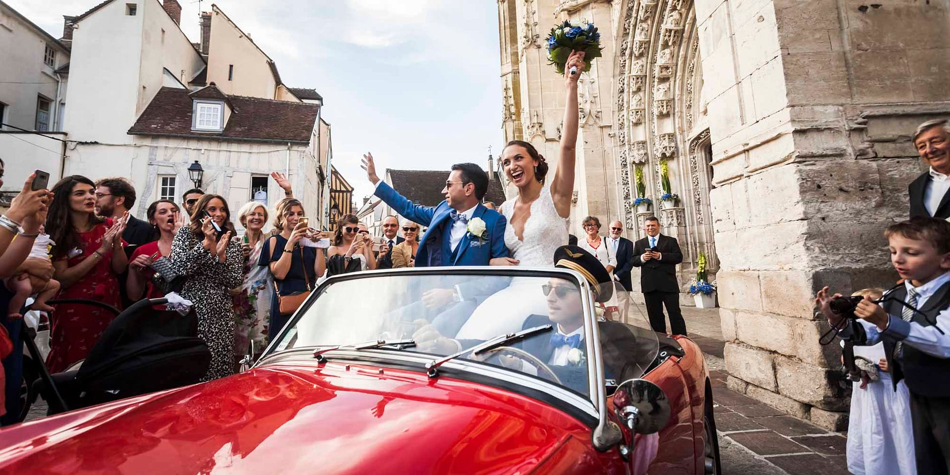 Isabelle Maximilien sortie eglise
